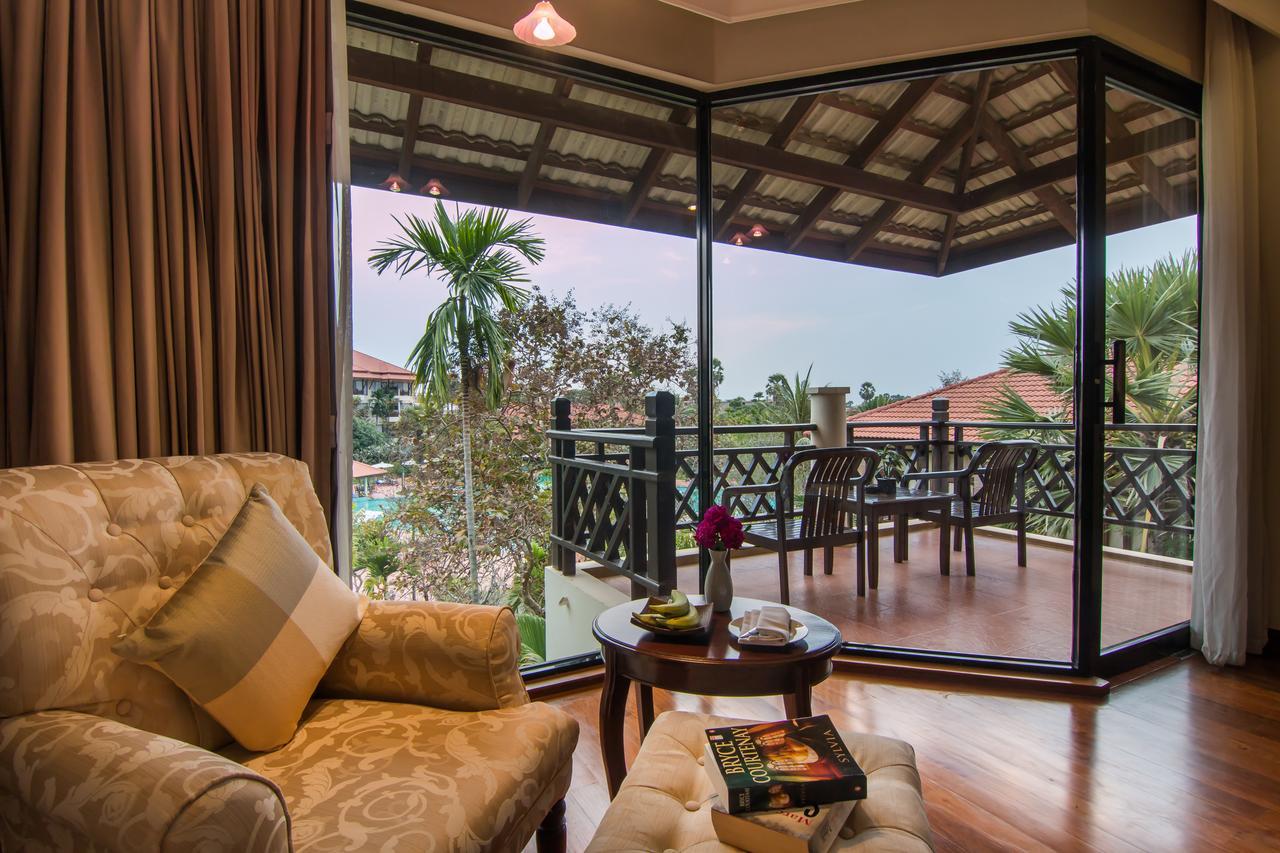 Angkor Palace Suite & Villa Siem Reap Exterior foto