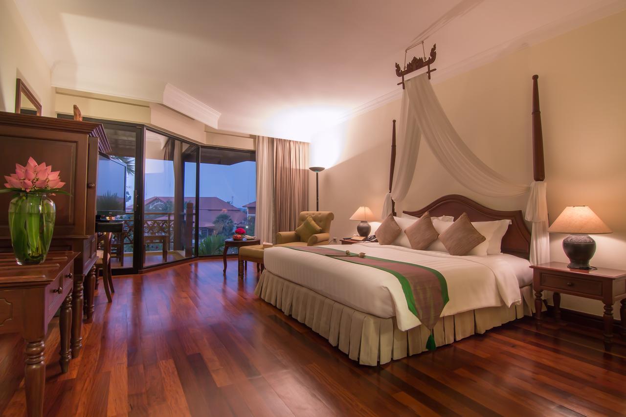 Angkor Palace Suite & Villa Siem Reap Exterior foto