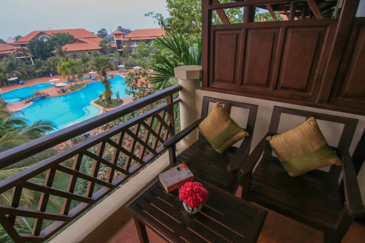 Angkor Palace Suite & Villa Siem Reap Exterior foto